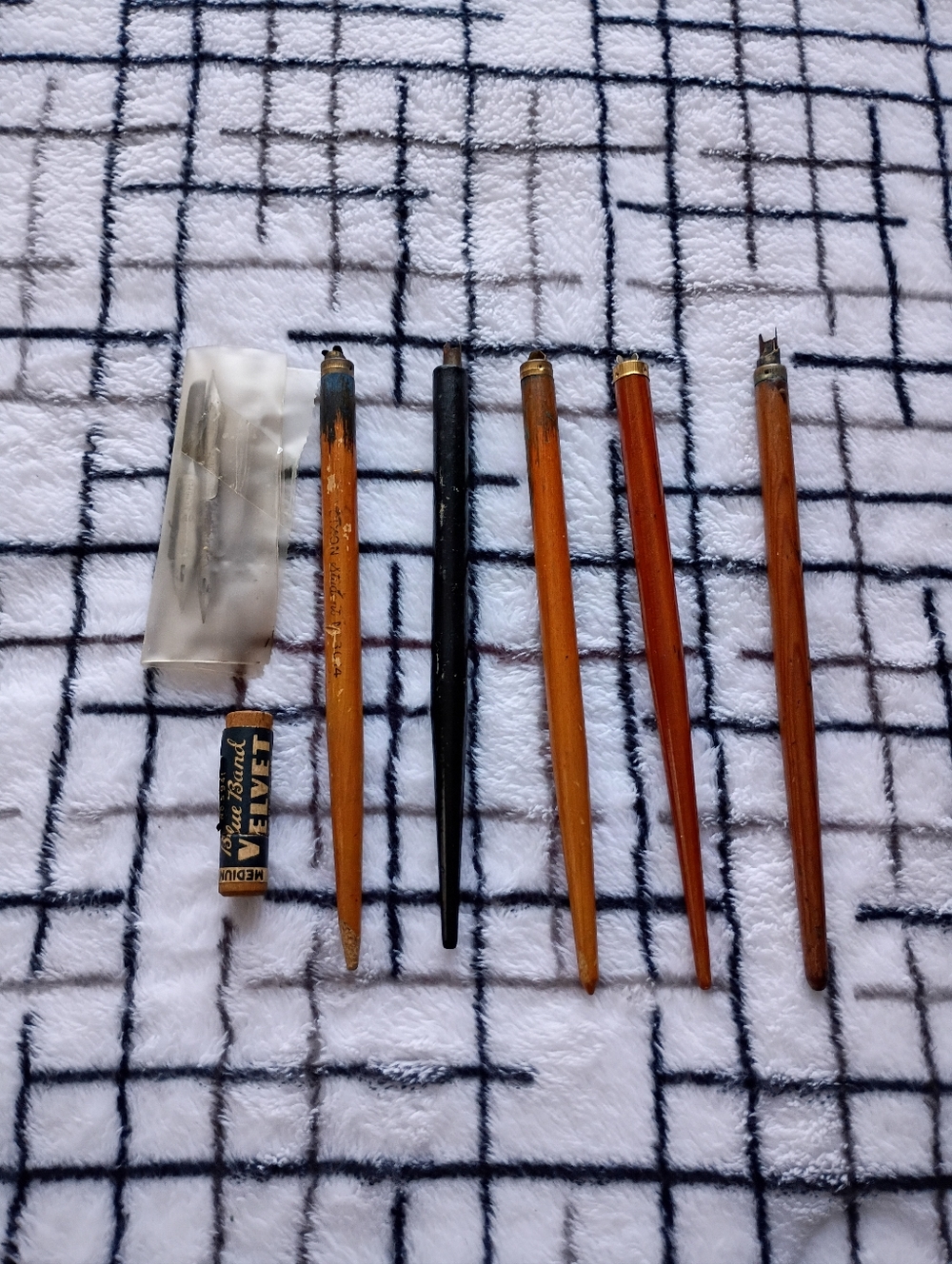 Vintage Dip Pen Nib Holders with Extra Nibs Writing Utensils Lot AS IS